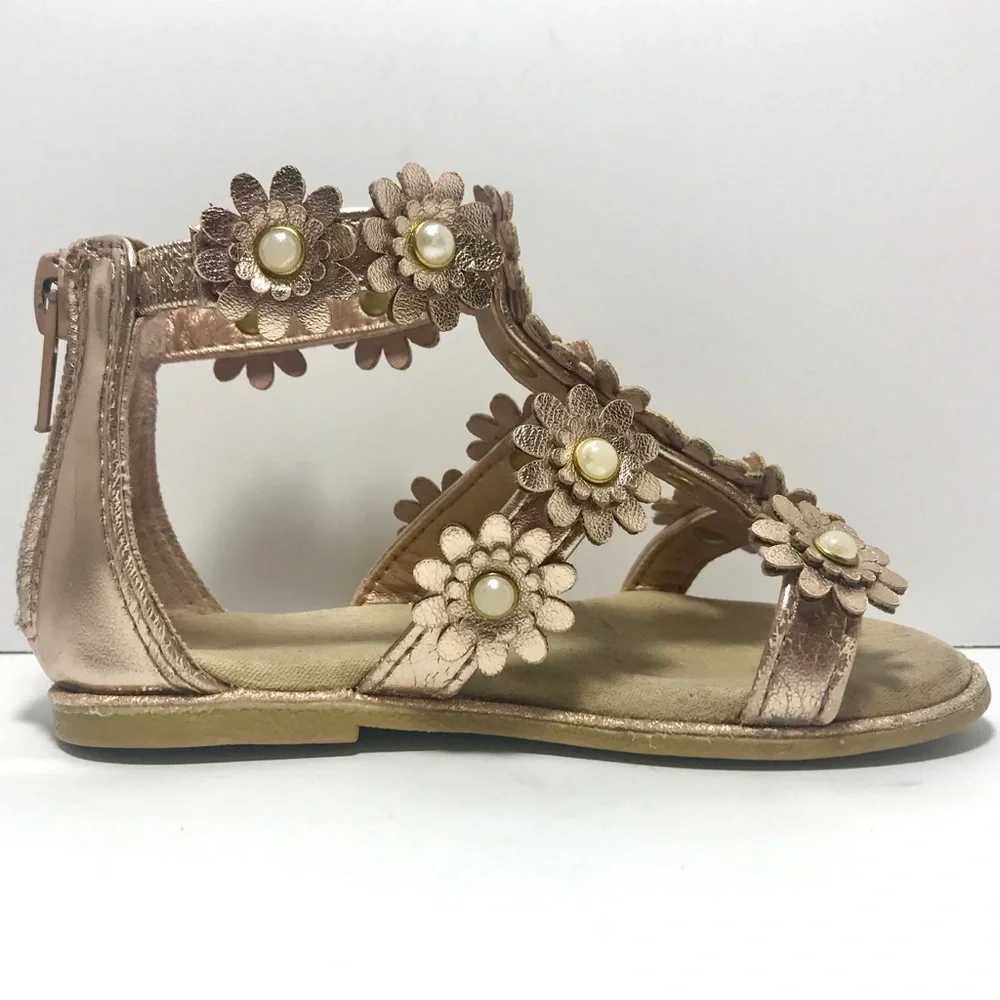 RAMPAGE Baby Girls 5 Soft Gold Gladiator Sandals